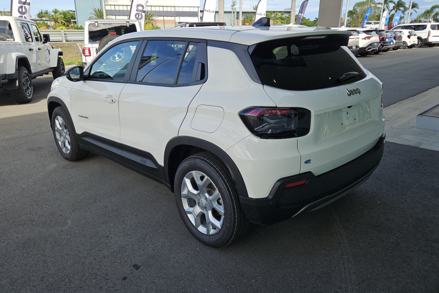 2024 Jeep Avenger Longitude SUV Image 7