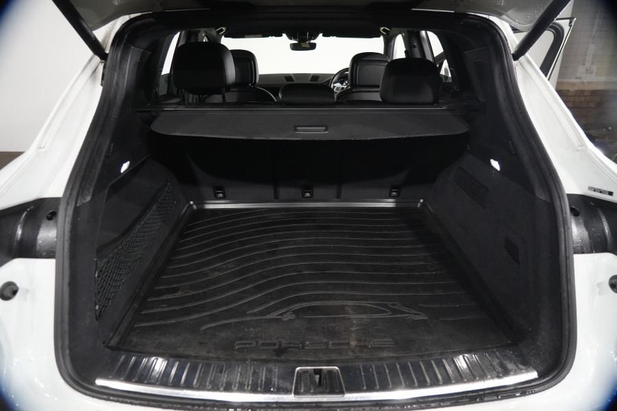 2020 Porsche Cayenne SUV Image 29
