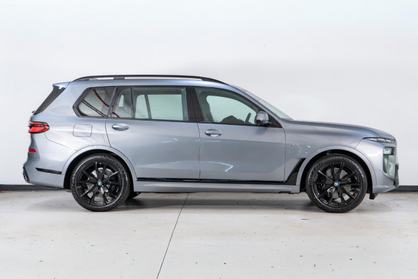 2026 BMW X7 G07 LCI xDrive40d M Sport SUV image 5