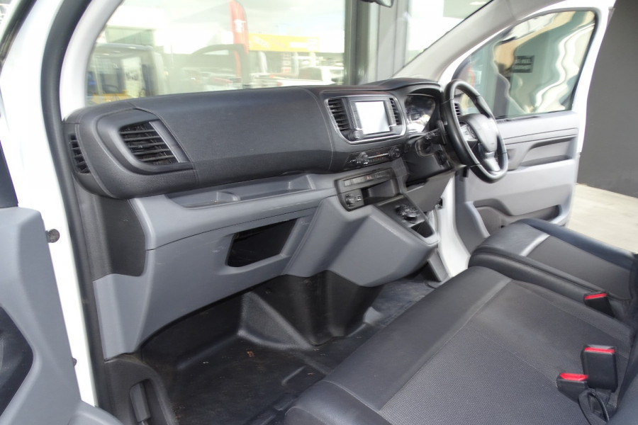 2022 Peugeot Expert K0 Pro Van Image 15