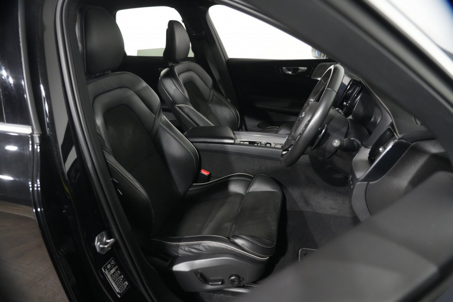 2018 Volvo XC60 UZ T8 R-Design SUV