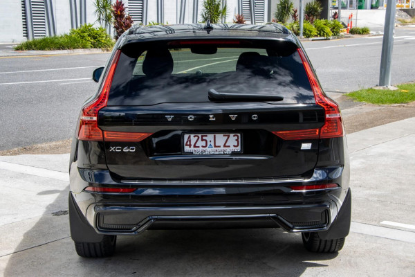 2023 MY24 Volvo XC60  Recharge Ultimate T8 Plug-In Hybrid SUV Image 4