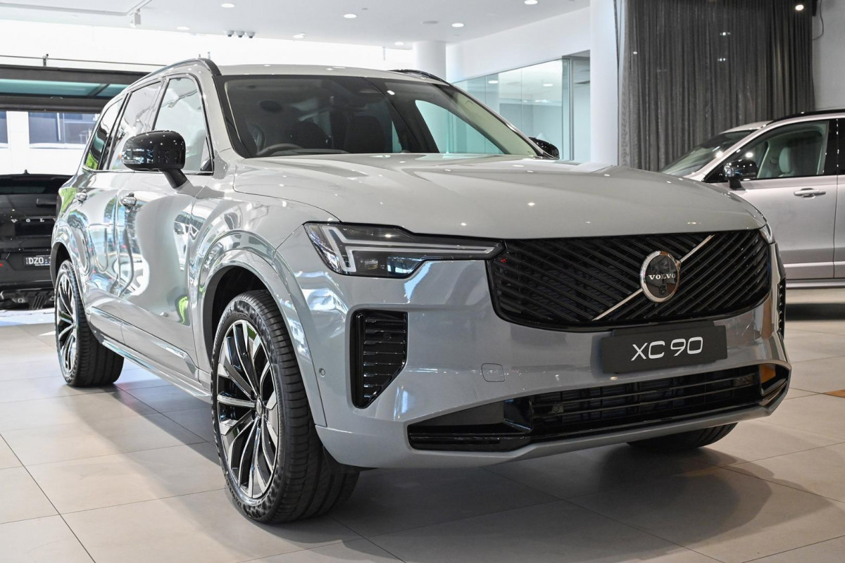 2026 Volvo XC90 L Series Ultra B5 Dark SUV