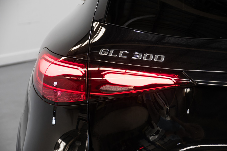 2023 Mercedes-Benz GLC-Class GLC300 SUV Image 11