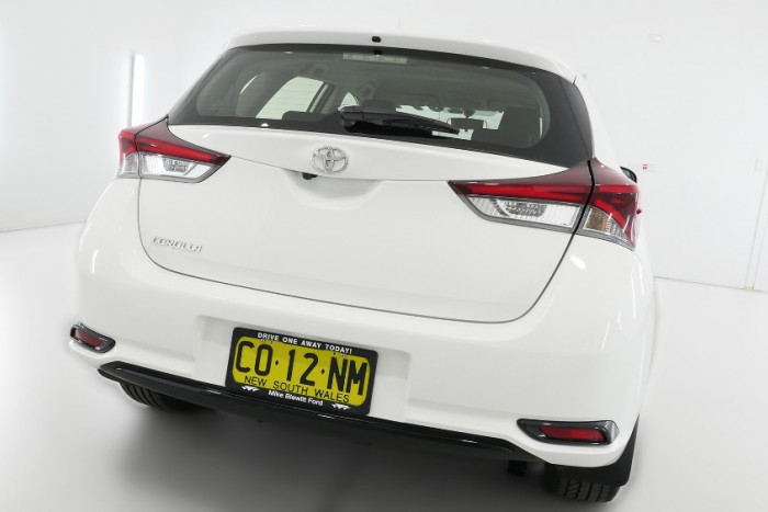 2017 Toyota Corolla ZRE182R Ascent Hatchback Image 21