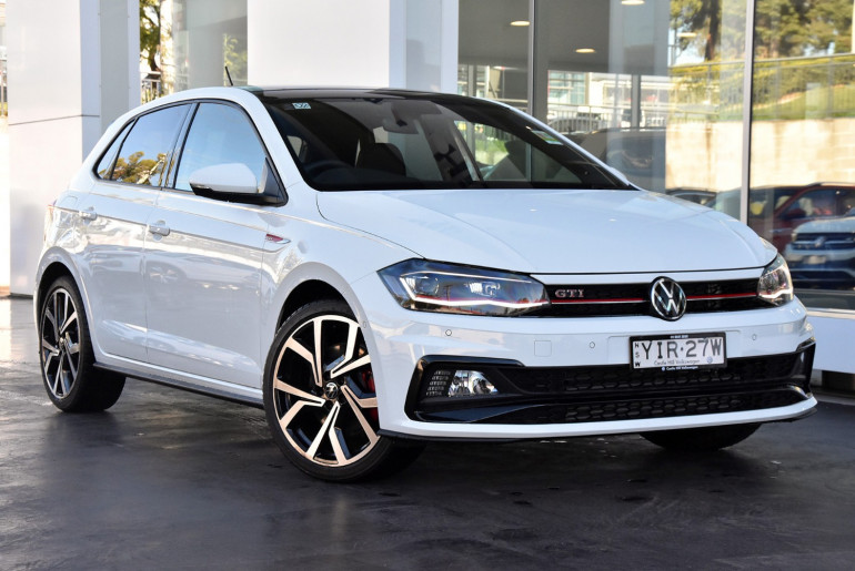 Volkswagen polo hatchback online 2020