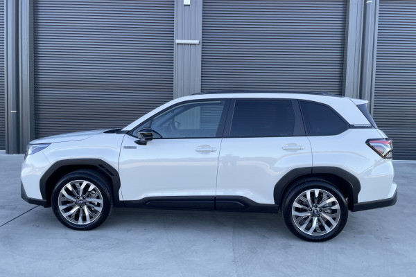 2026 Subaru Forester S6 Hybrid Touring SUV Image 4