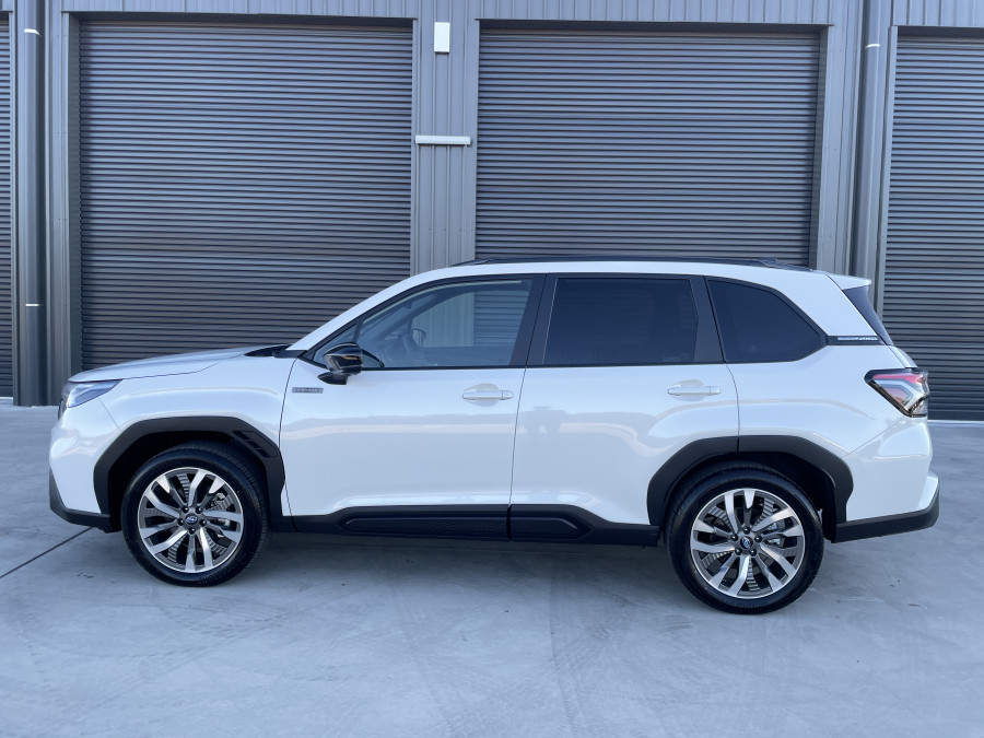 2026 Subaru Forester S6 Hybrid Touring SUV Image 4