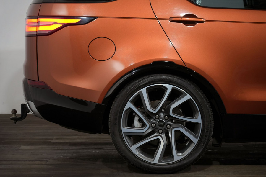 2017 Land Rover Discovery Series 5 HSE SUV