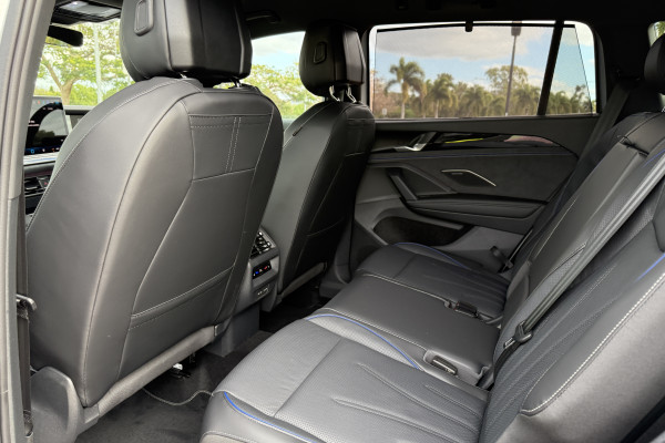 2026 Volkswagen Tayron R4 195TSI R-Line SUV Image 15