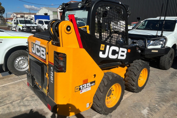 2025 JCB WHL SKID STEER LDR Wheeled Skidsteer Loader Image 4