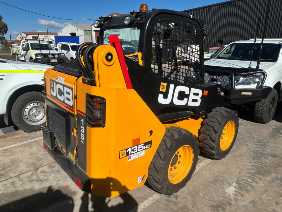 2025 JCB WHL SKID STEER LDR Wheeled Skidsteer Loader Image 4