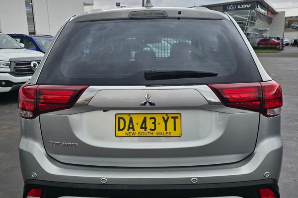 2021 Mitsubishi Outlander ZL ES SUV