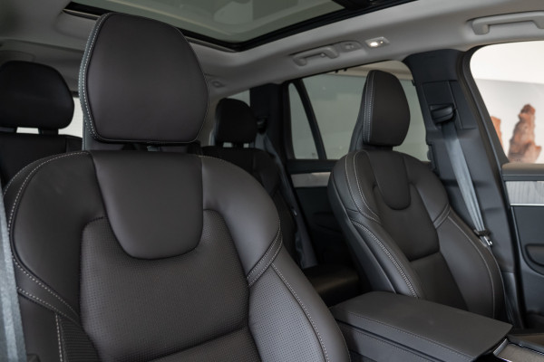 2025 MY26 Volvo XC90 L Series Ultra B5 Dark SUV image 11