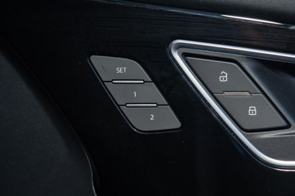 2025 Audi Q4 e-tron F4 45 SUV image 17