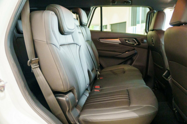 2025 MY25.5 Isuzu MU-X RJ LS-T SUV Image 10