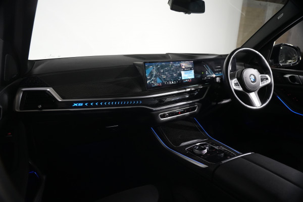 2023 BMW X5 xDrive30d M Sport SUV Image 13
