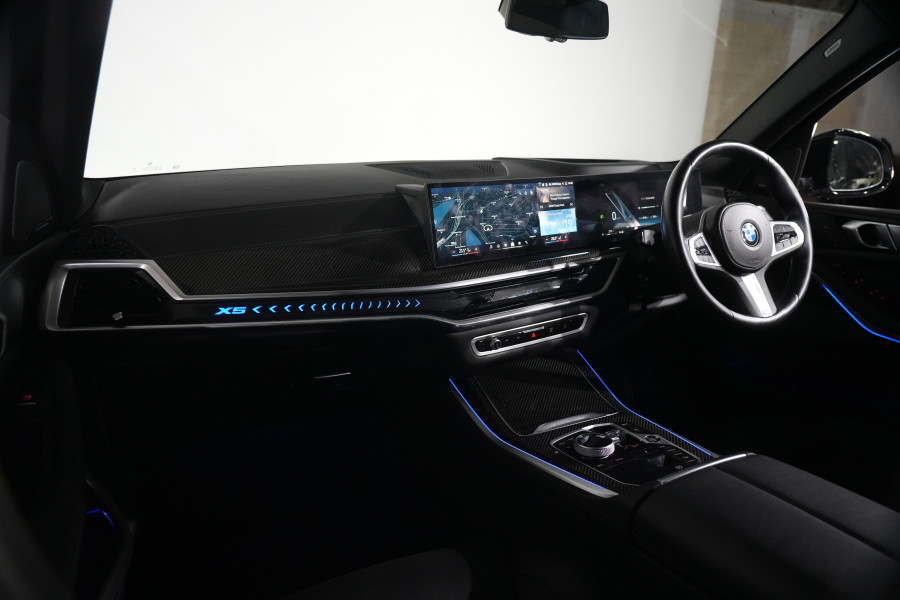 2023 BMW X5 xDrive30d M Sport SUV Image 13