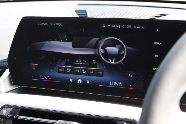 2025 BMW X1 U11 xDrive20i M Sport SUV image 19