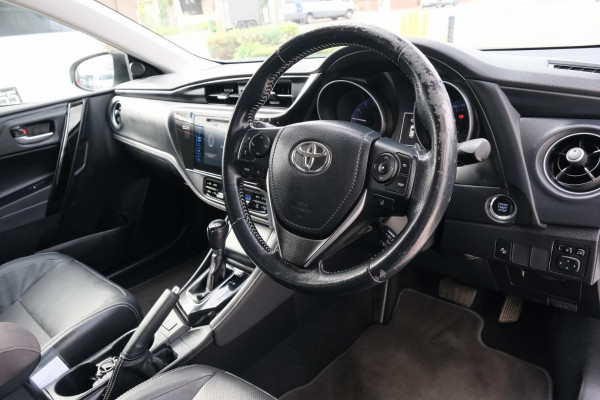 2017 Toyota Corolla ZRE182R ZR Hatch Image 7