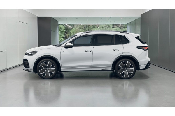 2026 Volkswagen Tiguan CT 195TSI R-Line SUV Image 2