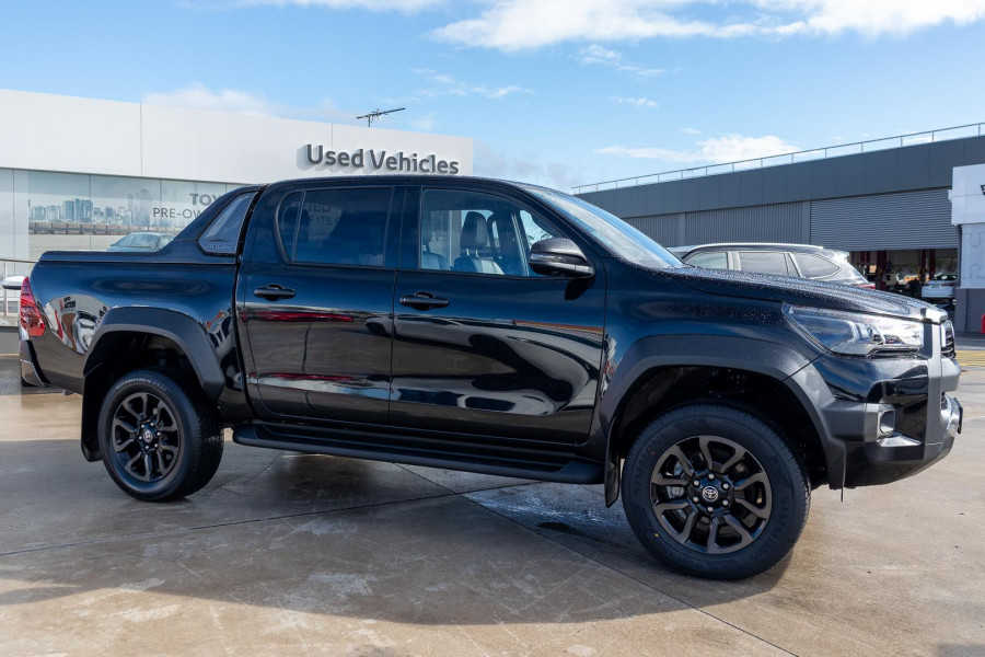 2025 Toyota HiLux GUN126R Rogue 48V Ute Image 3
