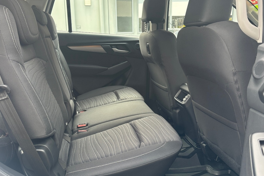 2023 MY24 Isuzu MU-X RJ LS-M SUV Image 15