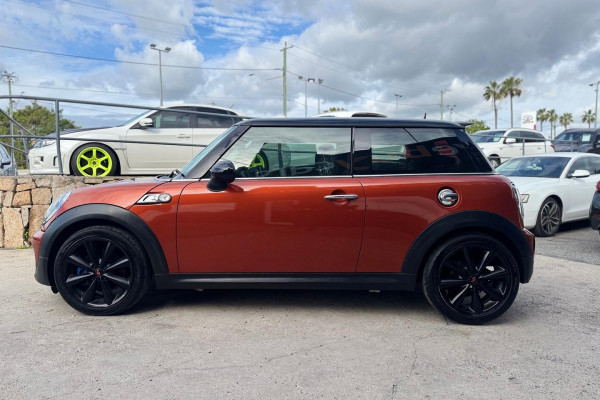 2012 MINI Cooper R56 LCI Cooper S Hatch Image 9