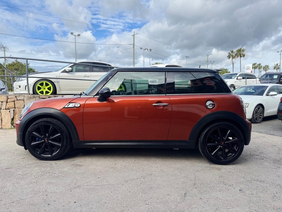 2012 MINI Cooper R56 LCI Cooper S Hatch Image 9