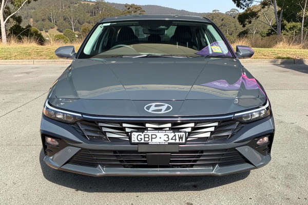 2025 Hyundai i30 CN7.V2  Sedan Image 2
