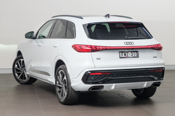 2026 Audi Q5 TFSI Sport SUV image 2