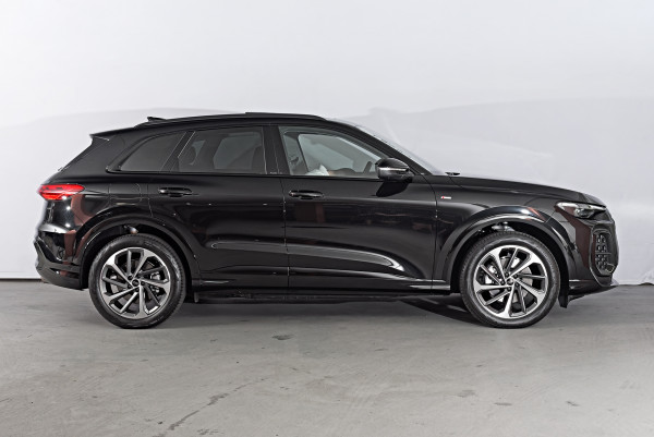 2025 Audi Q5 GU TFSI 150kW SUV image 3