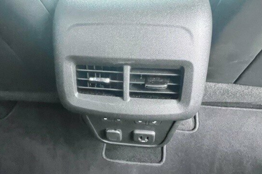 2020 Holden Equinox EQ LTZ-V SUV Image 21