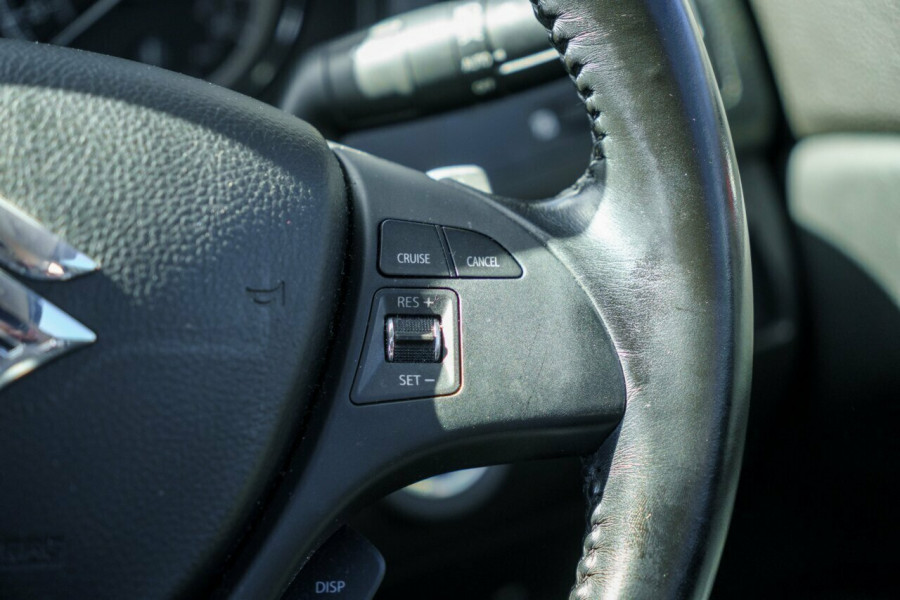 2010 MY11 Suzuki Kizashi FR Prestige Sedan Image 12