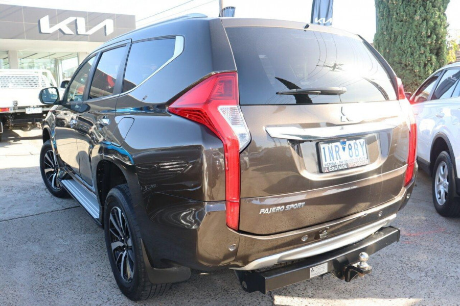 2017 Mitsubishi Pajero Sport QE GLX SUV Image 8