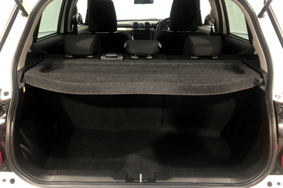 2023 Suzuki Swift AZ Series II GL Hatch Image 8