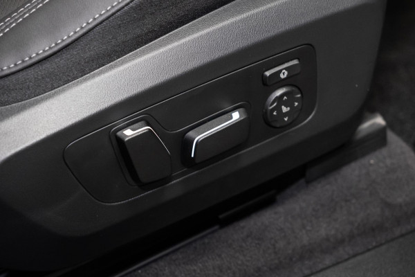 2026 BMW X3 G45 30e xDrive SUV image 18