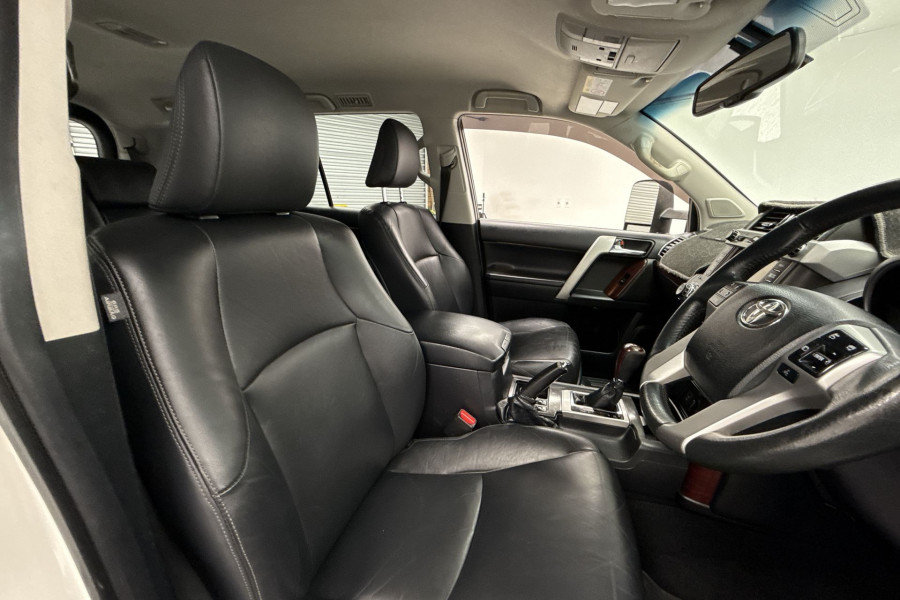 2017 Toyota LandCruiser Prado GDJ150R VX SUV Image 21