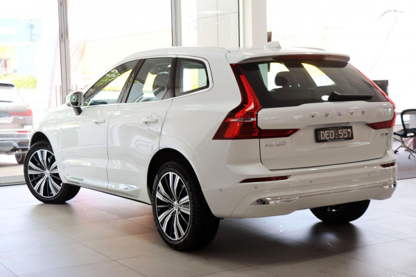 2024 MY25 Volvo XC60  Ultra B5 Bright SUV Image 3