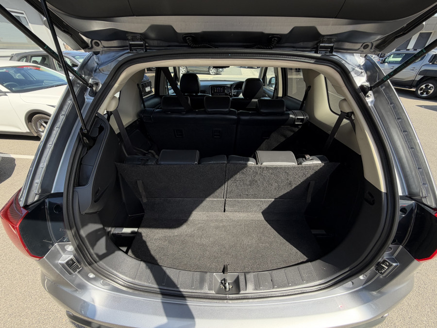 2018 MY18.5 Mitsubishi Outlander ZL Exceed SUV Image 13