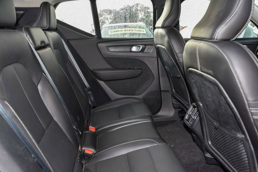 2022 MY23 Volvo XC40 XZ Plus B4 SUV Image 6