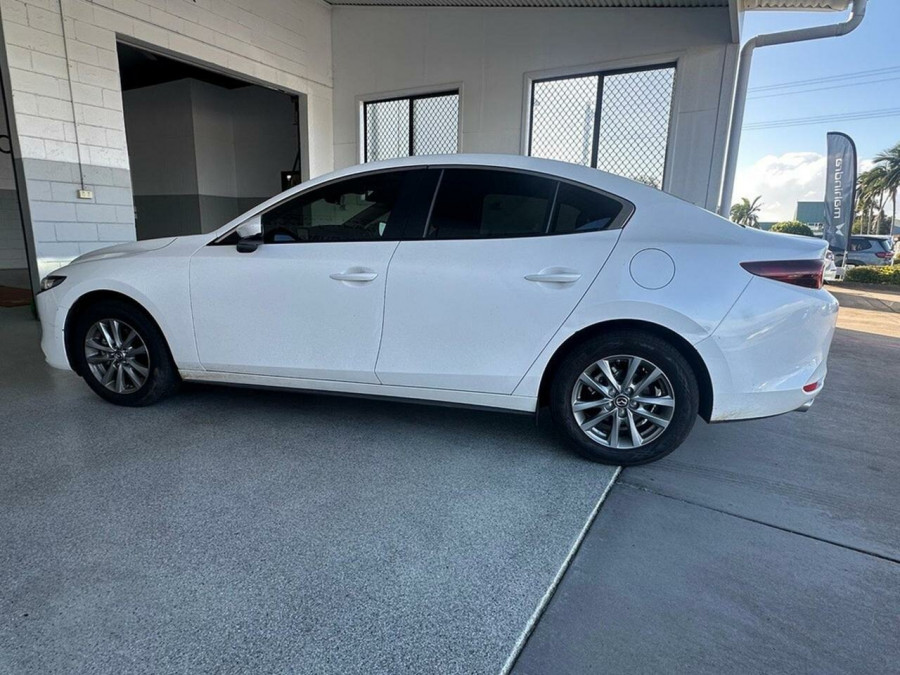 2025 Mazda 3 BP Series G20 Pure Hatch Image 5