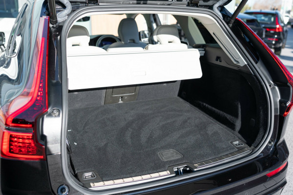2026 Volvo XC60 UZ Ultra B5 Dark SUV Image 19