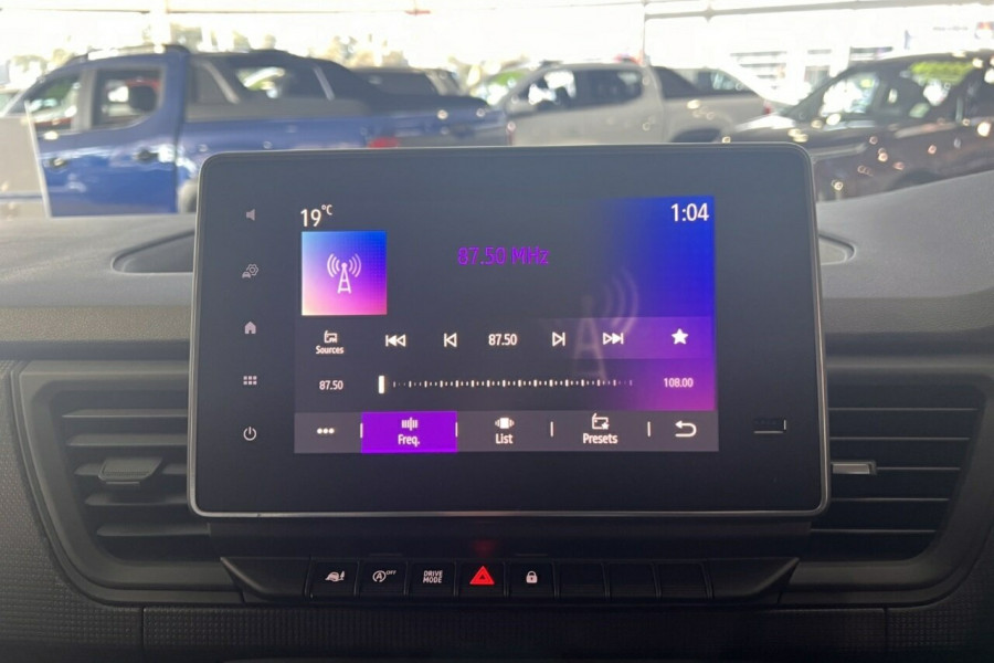 2024 Renault Trafic X82 Pro Van Image 16