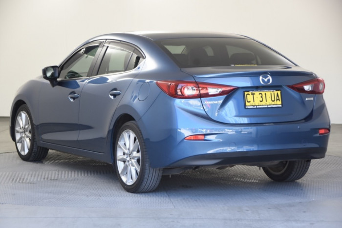 2017 Mazda 3 BN5238 SP25 Sedan Image 3