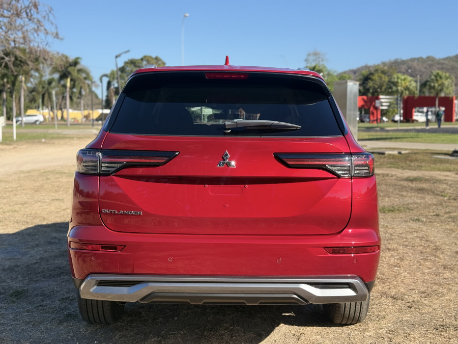 2025 Mitsubishi Outlander ZM LS SUV Image 4