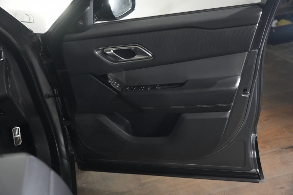 2017 Land Rover Range Rover Velar L560 D300 R-Dynamic S SUV Image 25
