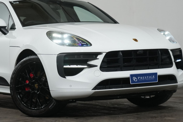 2021 Porsche Macan GTS SUV Image 2