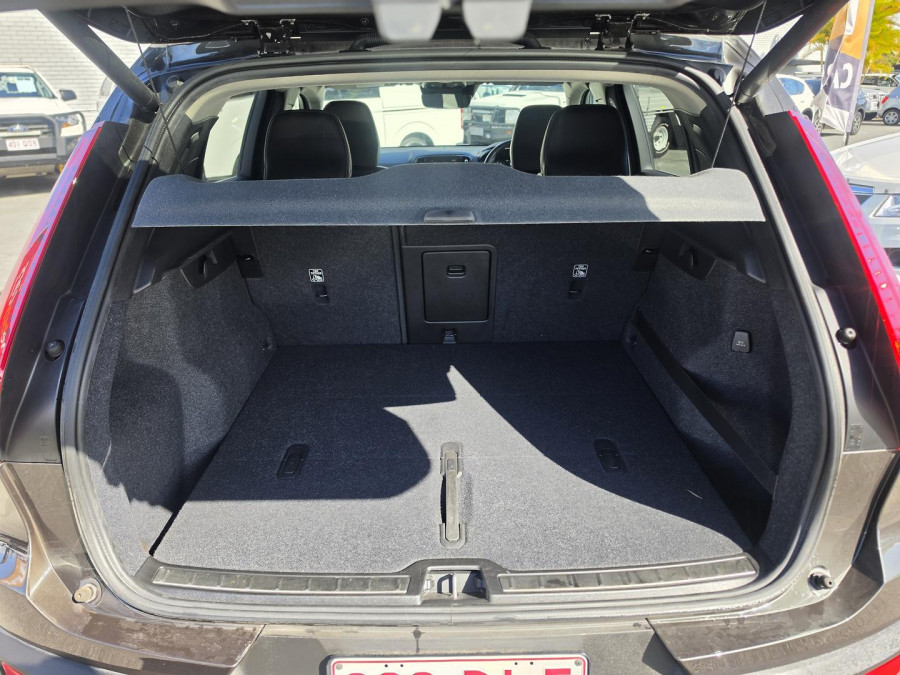 2018 MY19 Volvo XC40 XZ T4 Inscription SUV Image 18