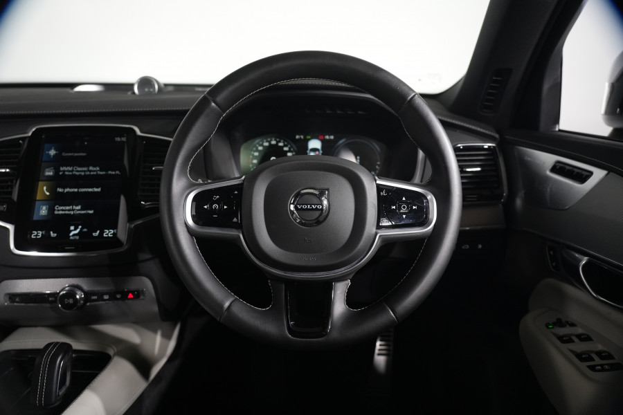 2021 Volvo XC90 L Series T8 Recharge SUV Image 15